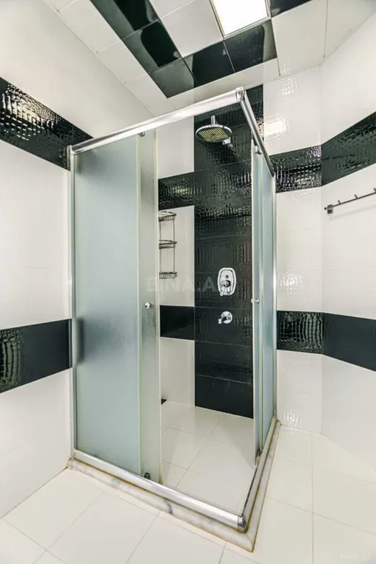 Kirayə verilir 3 otaqlı mənzil 135 m²
