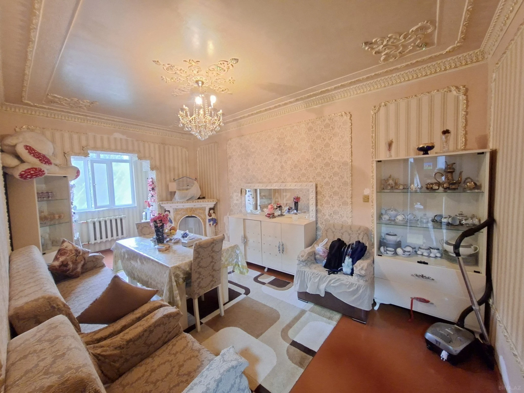 Satılır 4 otaqlı mənzil 110 m²