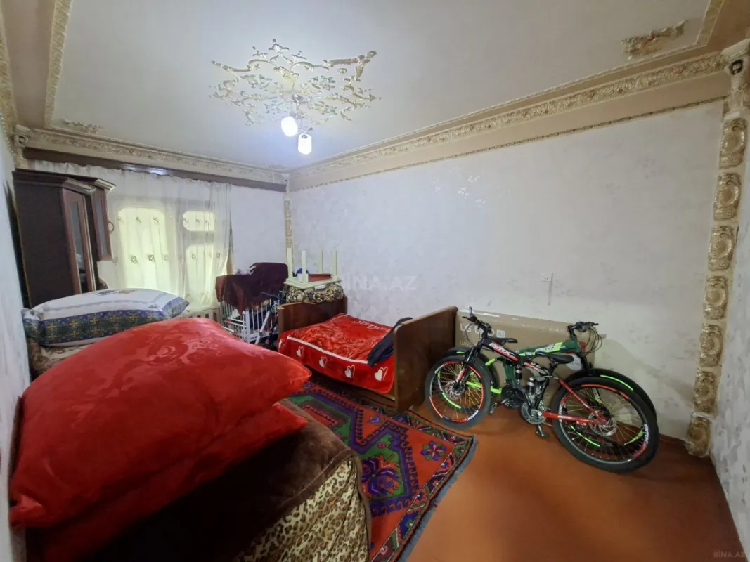 Satılır 4 otaqlı mənzil 110 m²