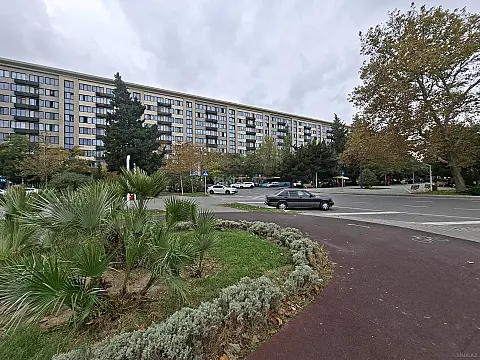 Satılır 4 otaqlı mənzil 110 m²