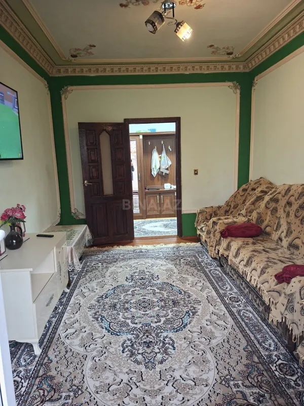 Satılır 4 otaqlı mənzil 110 m²