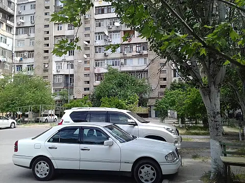 Satılır 1 otaqlı mənzil 43 m²