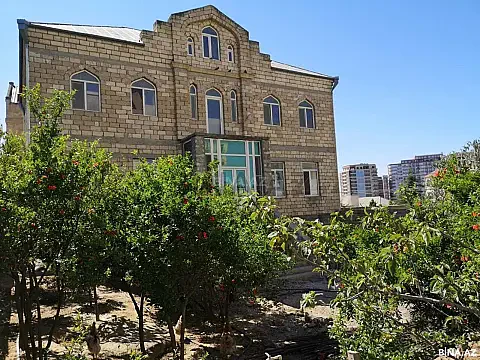 Satılır 6 otaqlı həyət evi 500 m² — Bakı, Badamdar 6 otaq 500.00 m²