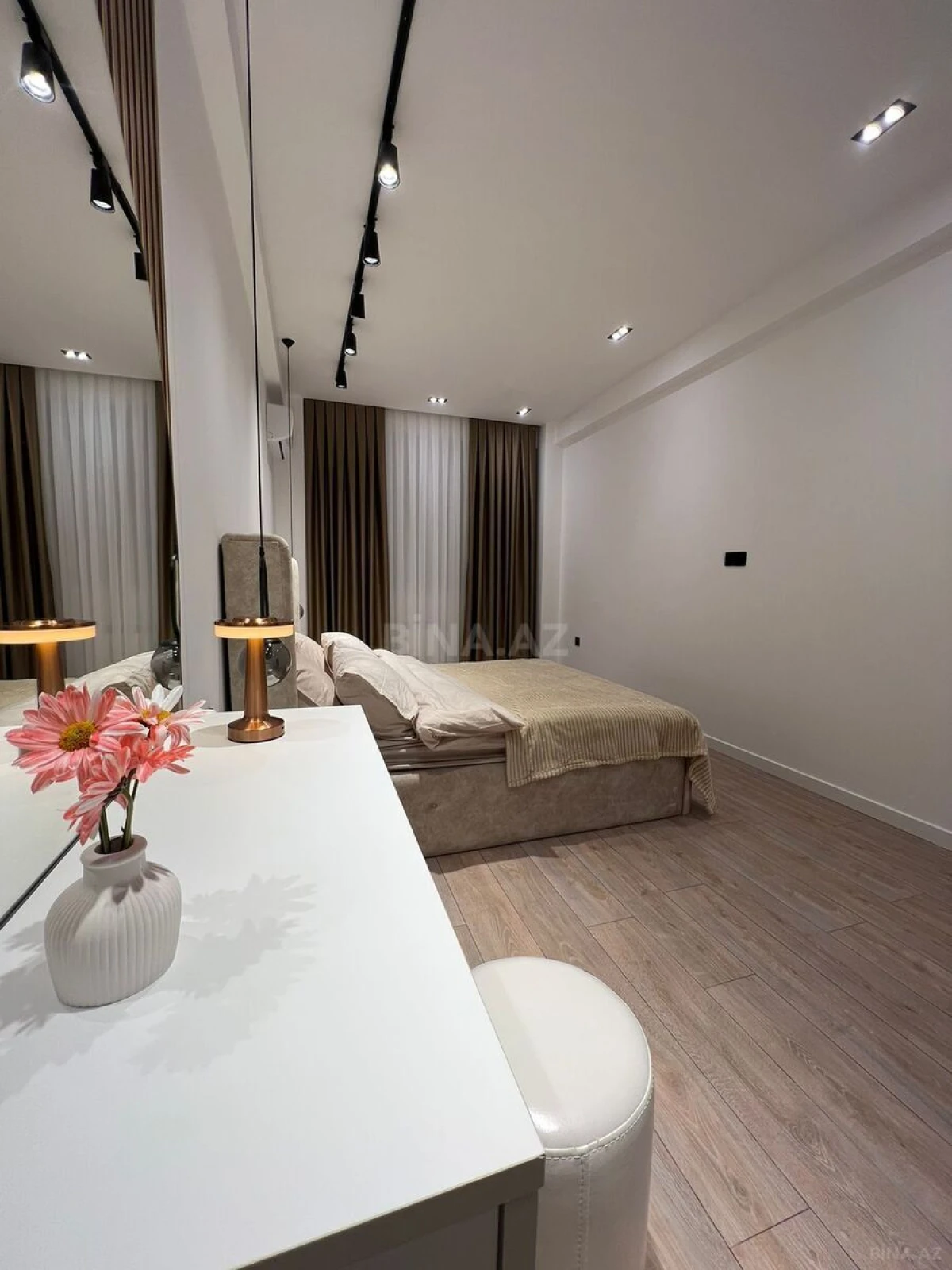 Kirayə verilir 3 otaqlı mənzil 104 m²