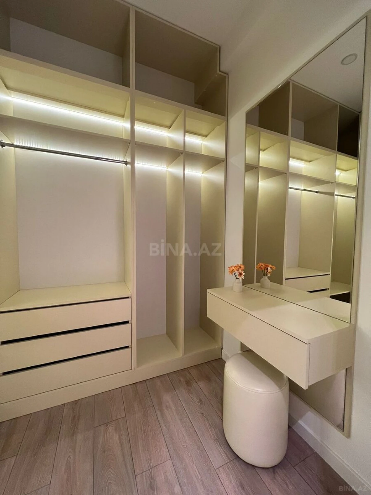 Kirayə verilir 3 otaqlı mənzil 104 m²