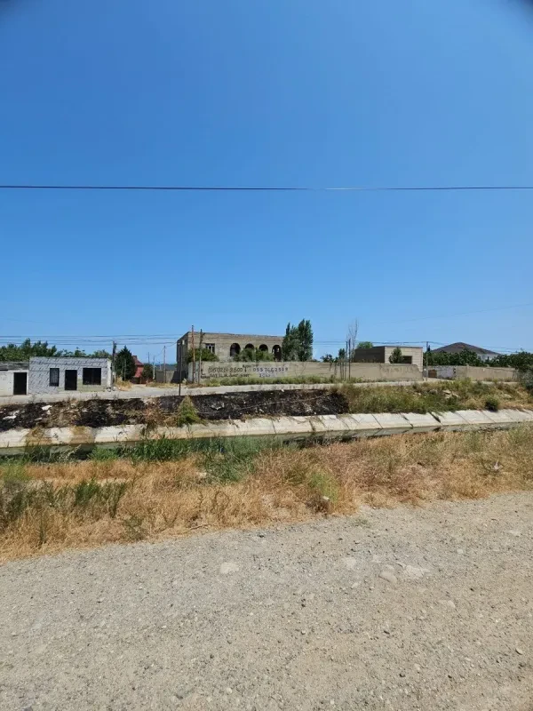 Satılır 7 otaqlı həyət evi 250 m²