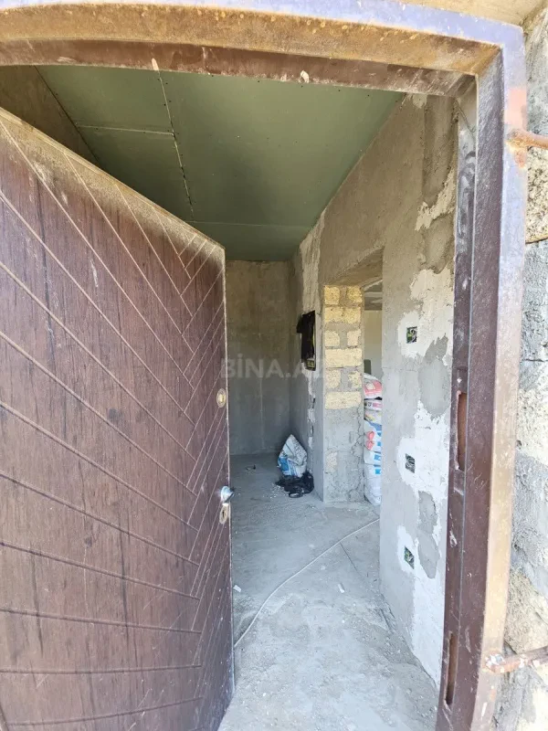 Satılır 7 otaqlı həyət evi 250 m²