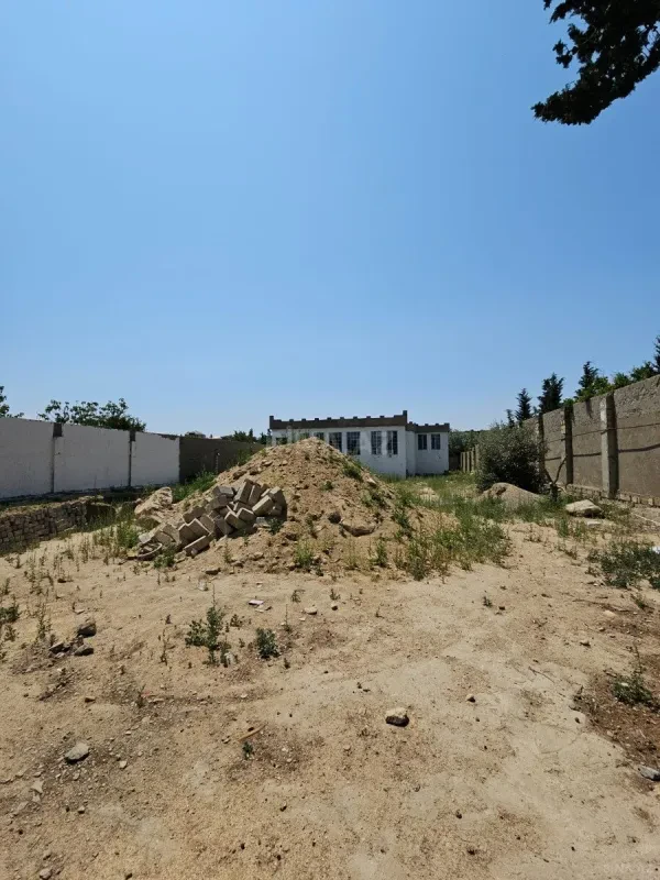 Satılır 7 otaqlı həyət evi 250 m²