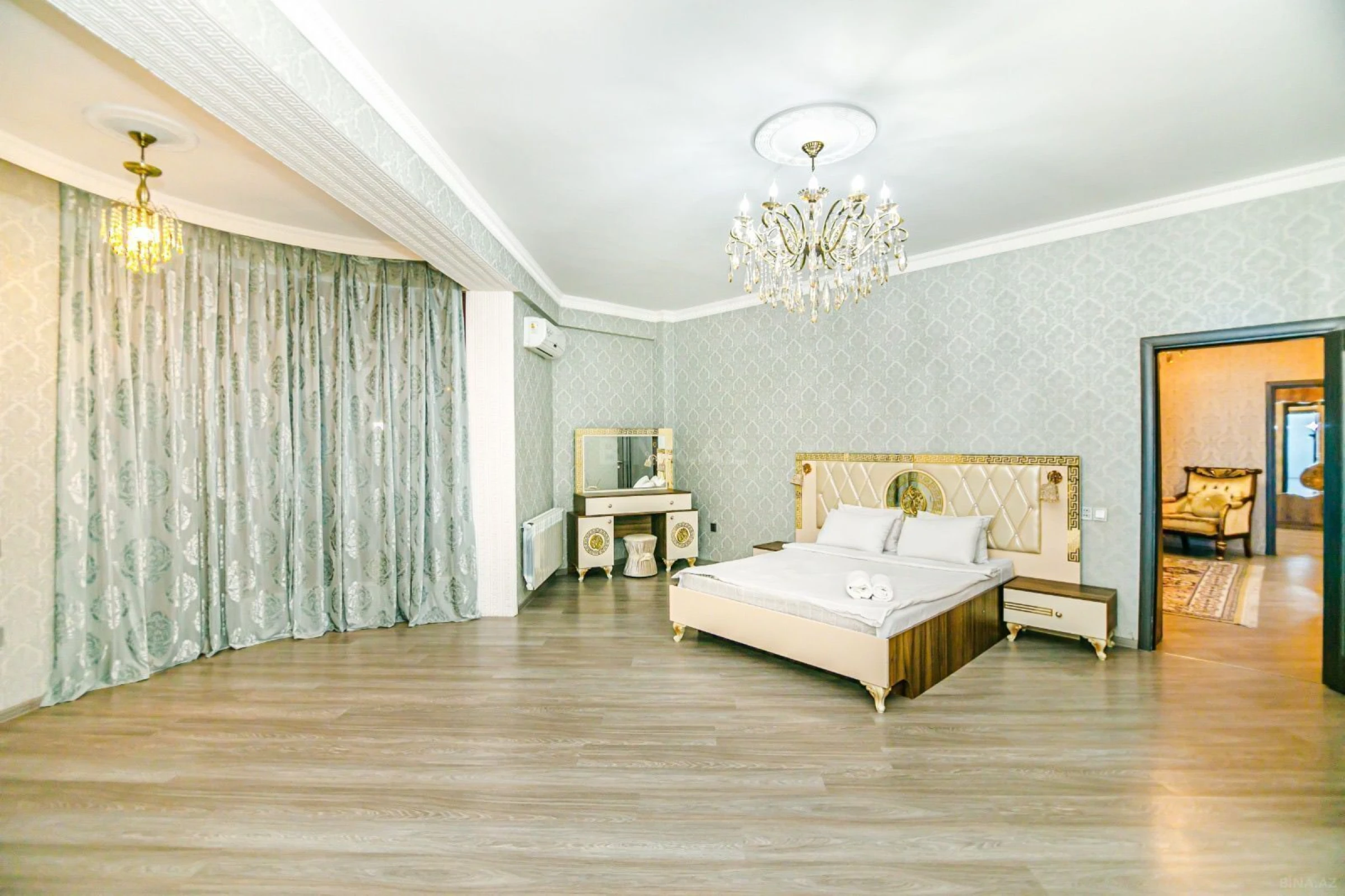 Kirayə verilir 3 otaqlı mənzil 130 m²