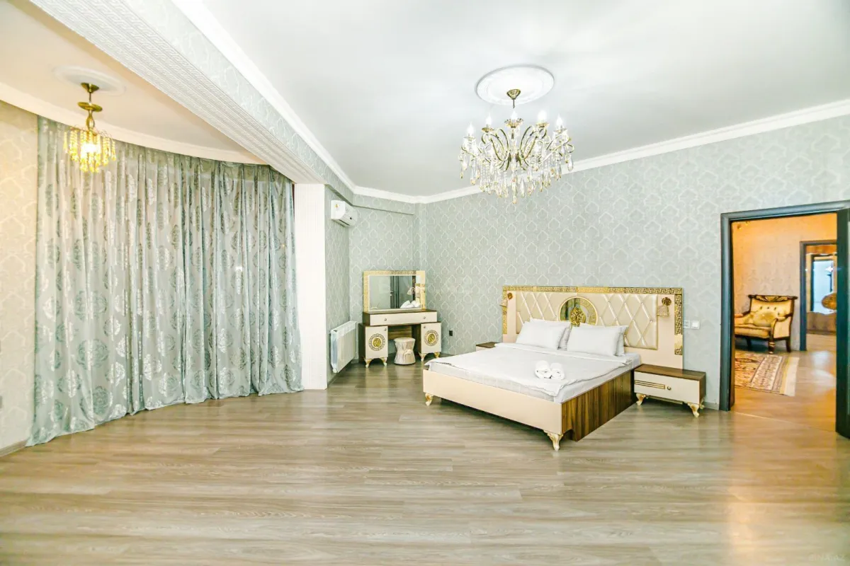 Kirayə verilir 3 otaqlı mənzil 130 m²
