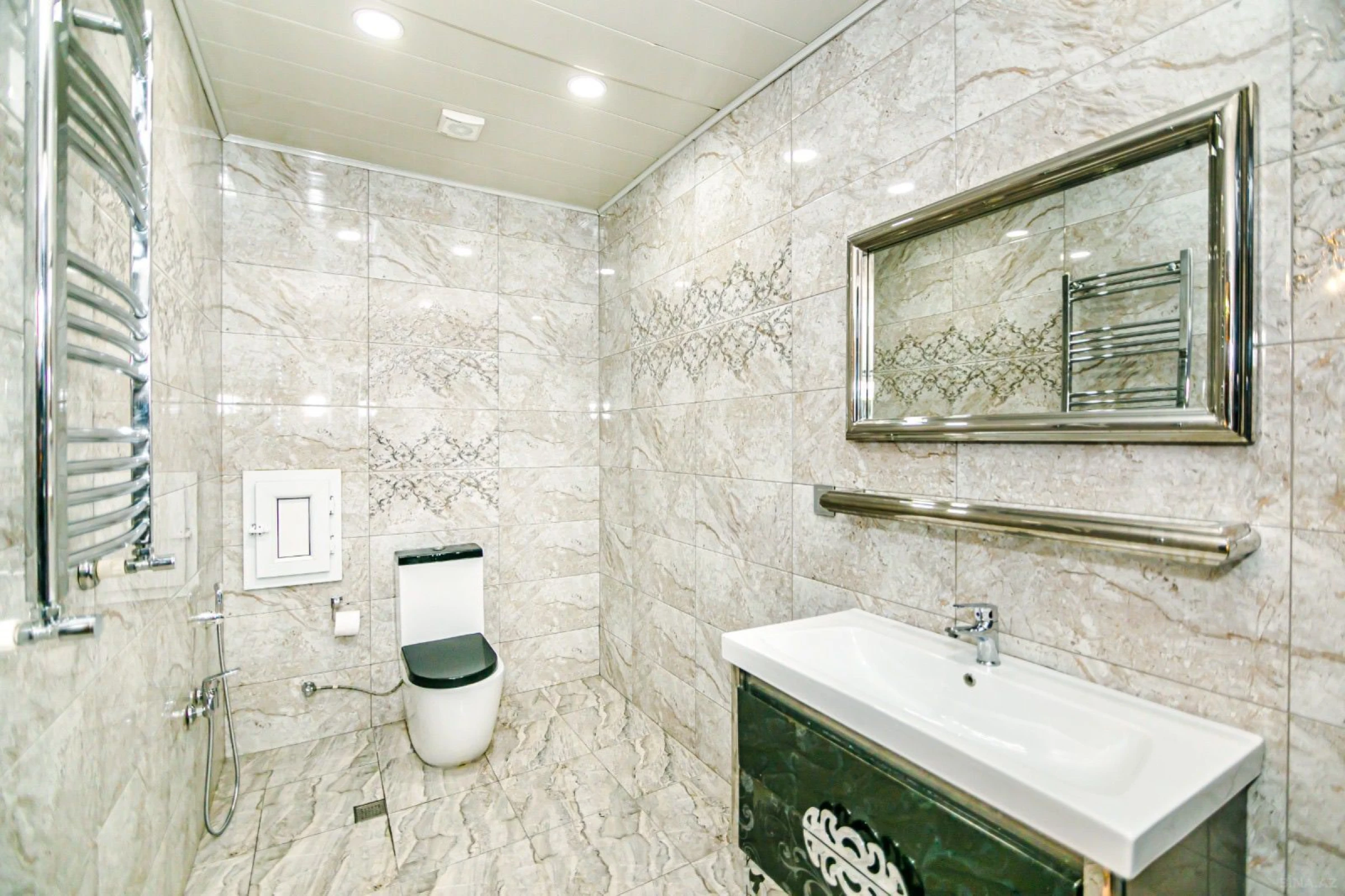 Kirayə verilir 3 otaqlı mənzil 130 m²