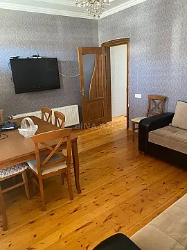 Satılır 5 otaqlı həyət evi 160 m²