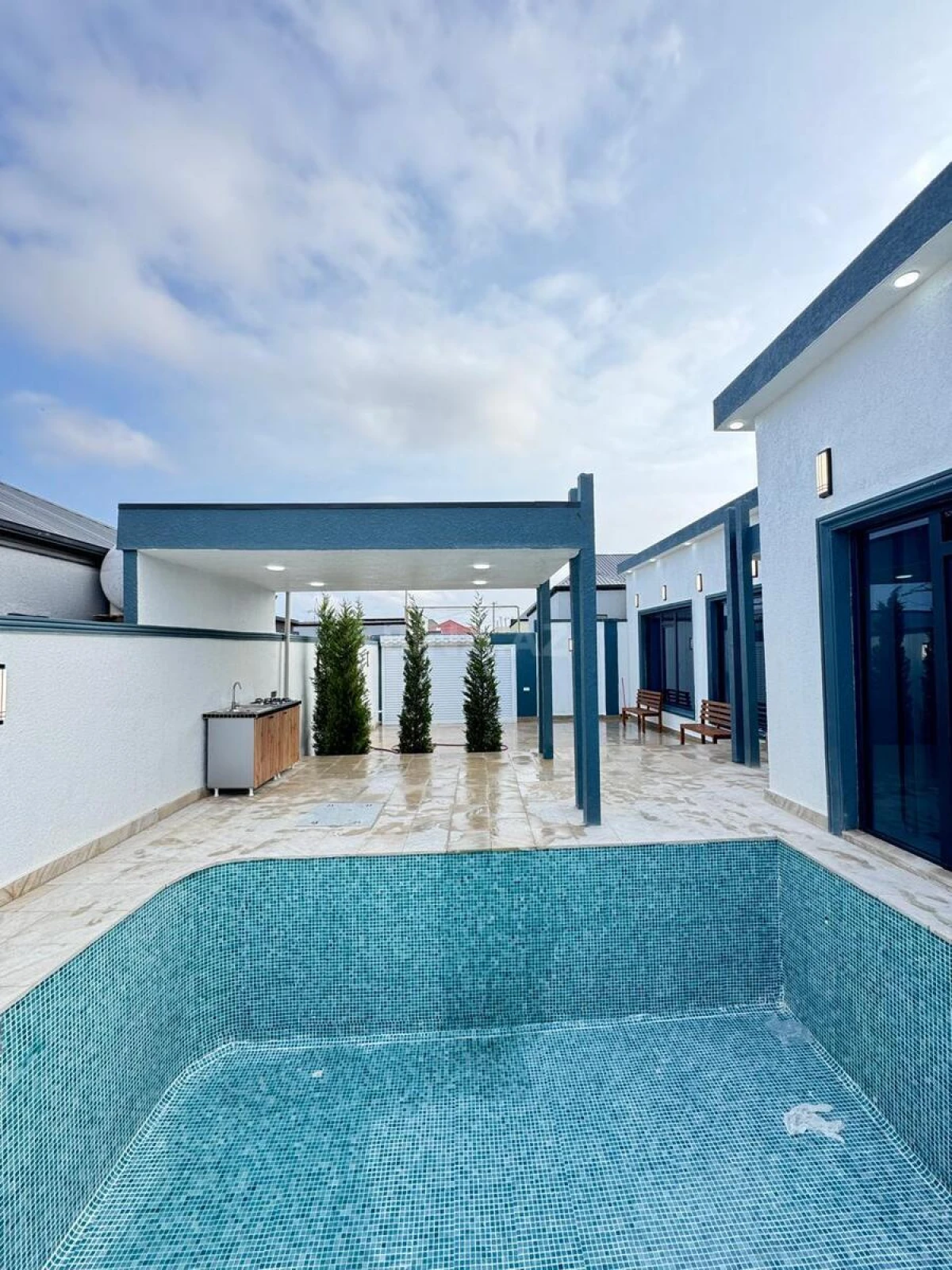 Satılır 4 otaqlı həyət evi 150 m²