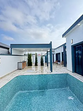 Satılır 4 otaqlı həyət evi 150 m²