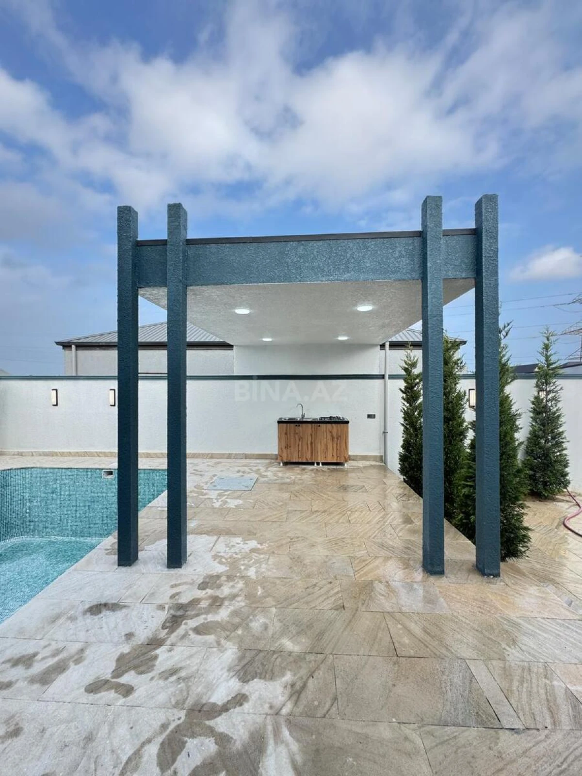 Satılır 4 otaqlı həyət evi 150 m²