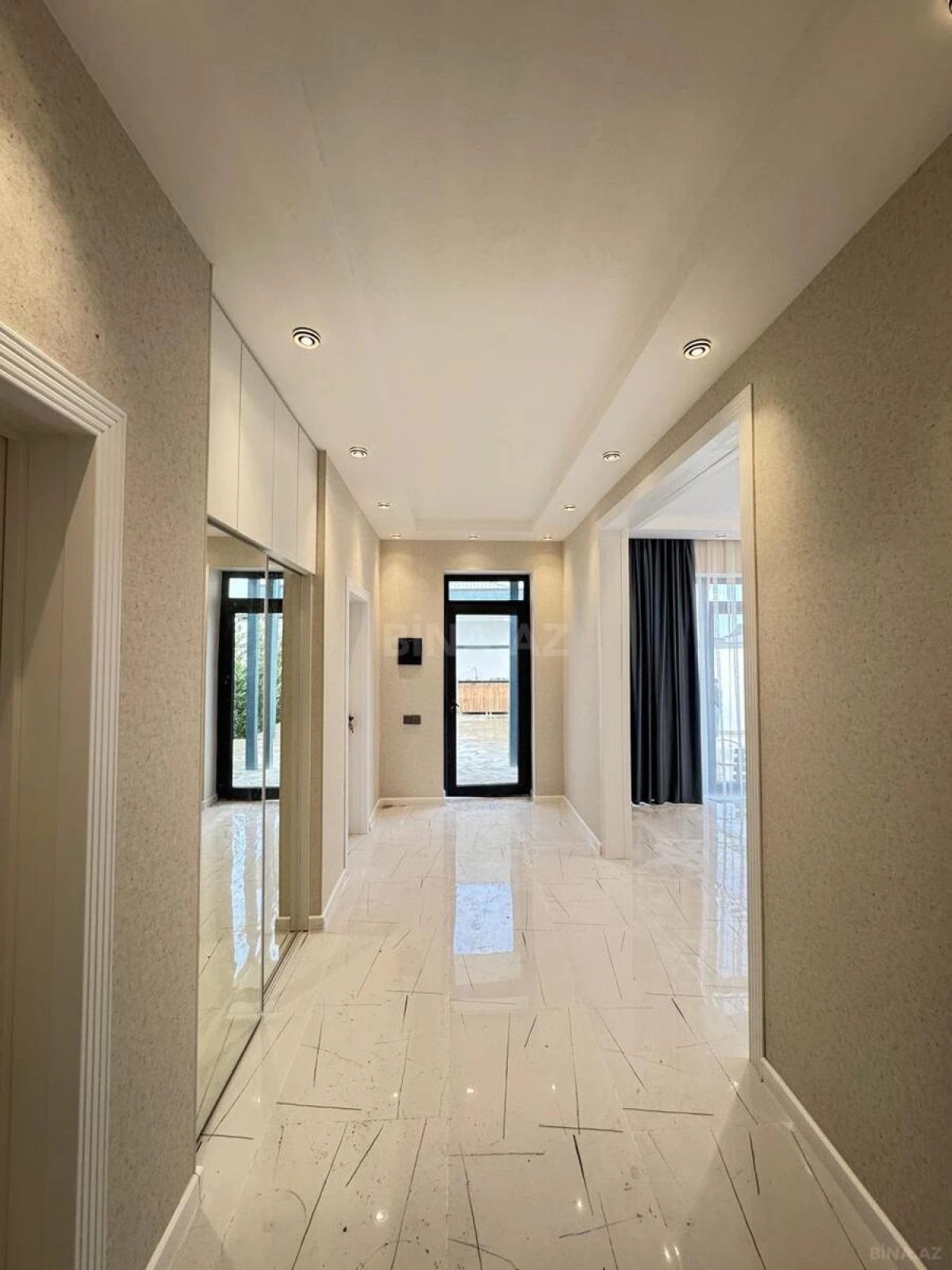 Satılır 4 otaqlı həyət evi 150 m²