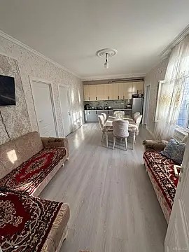 Satılır 5 otaqlı həyət evi 130 m²