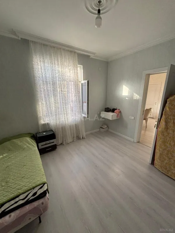 Satılır 5 otaqlı həyət evi 130 m²