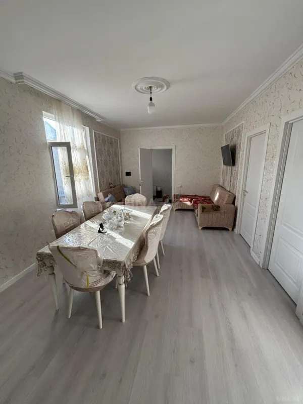 Satılır 5 otaqlı həyət evi 130 m²