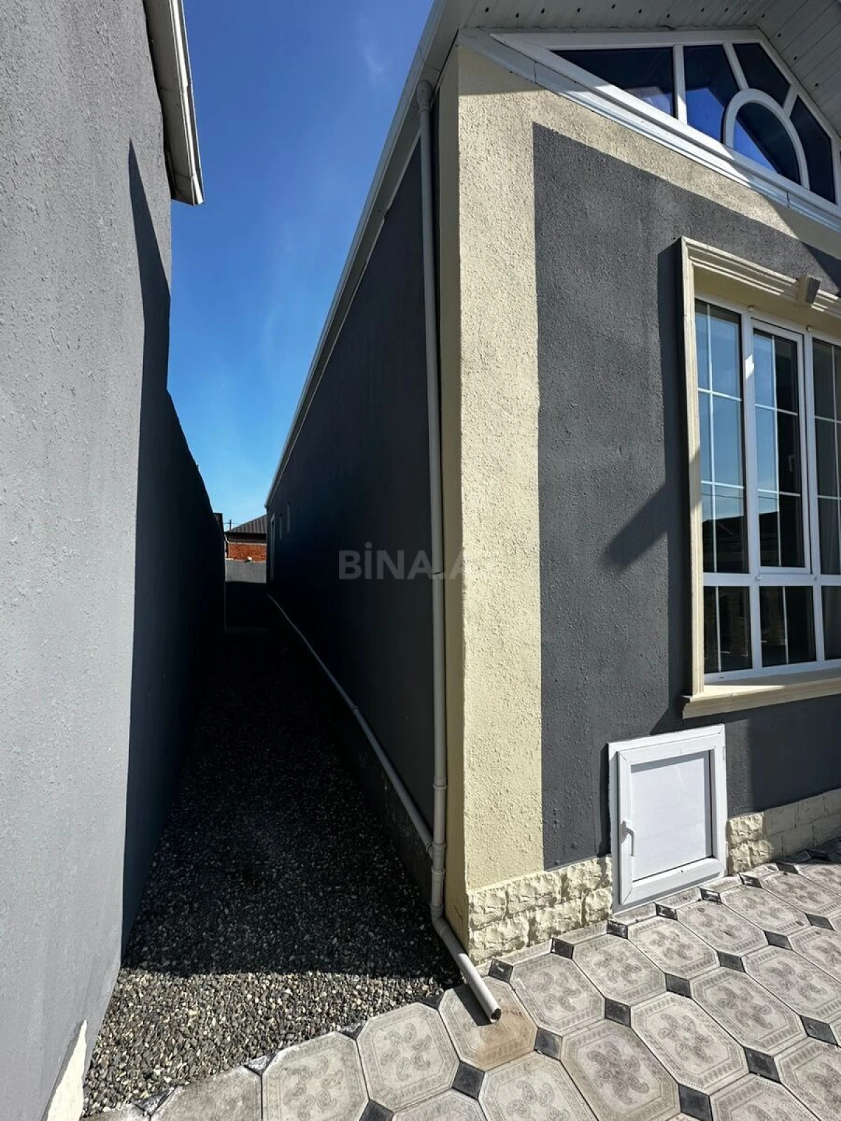 Satılır 4 otaqlı həyət evi 140 m²