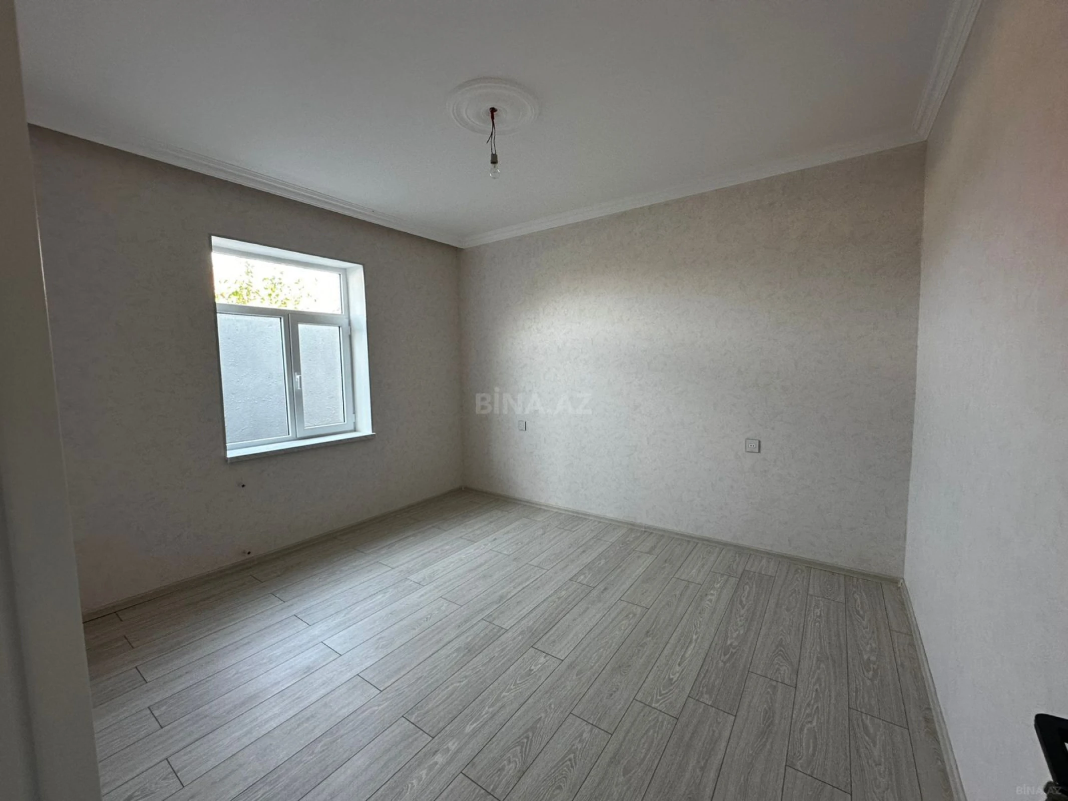 Satılır 4 otaqlı həyət evi 140 m²