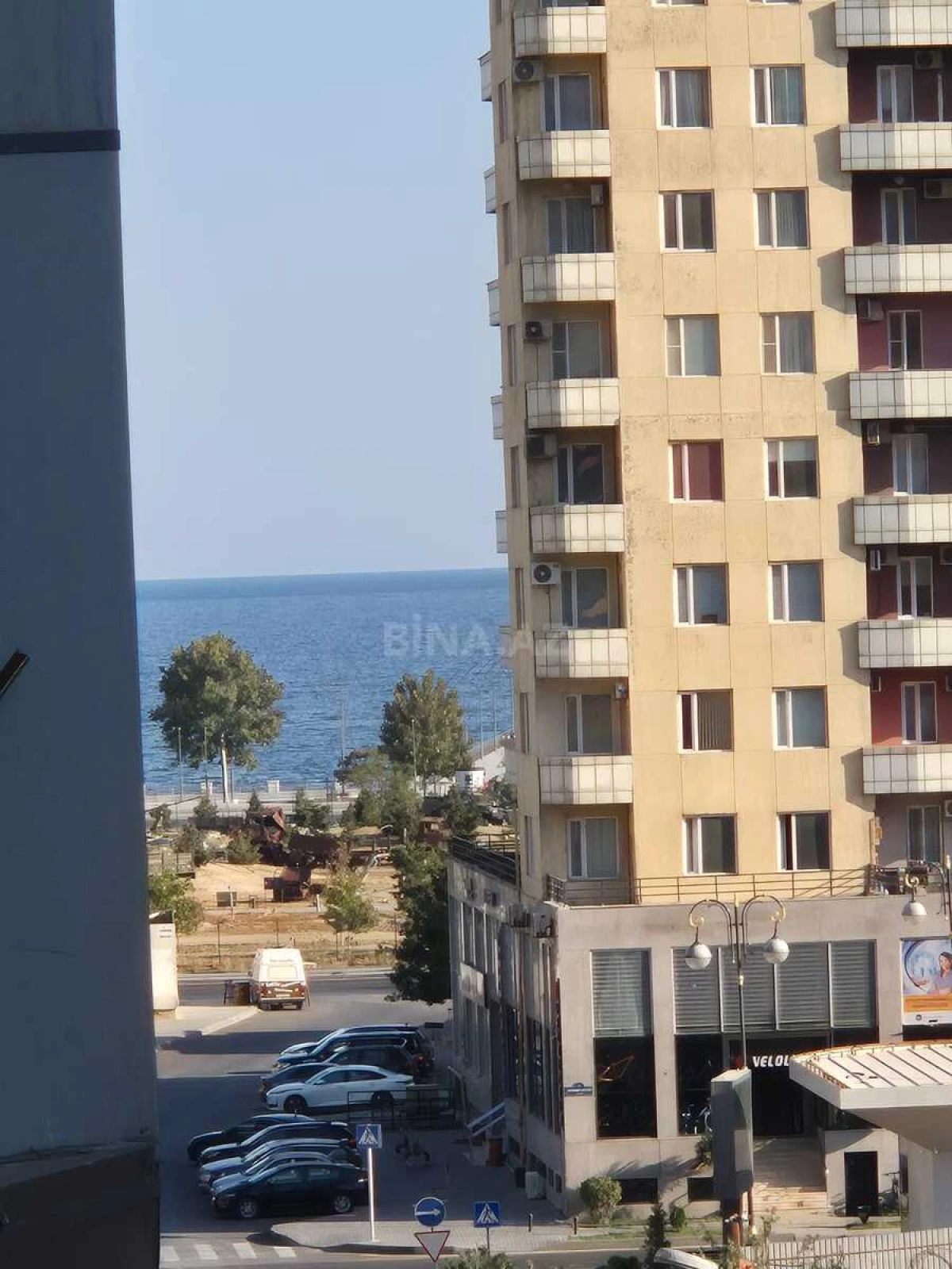 Kirayə verilir 2 otaqlı mənzil 90 m²