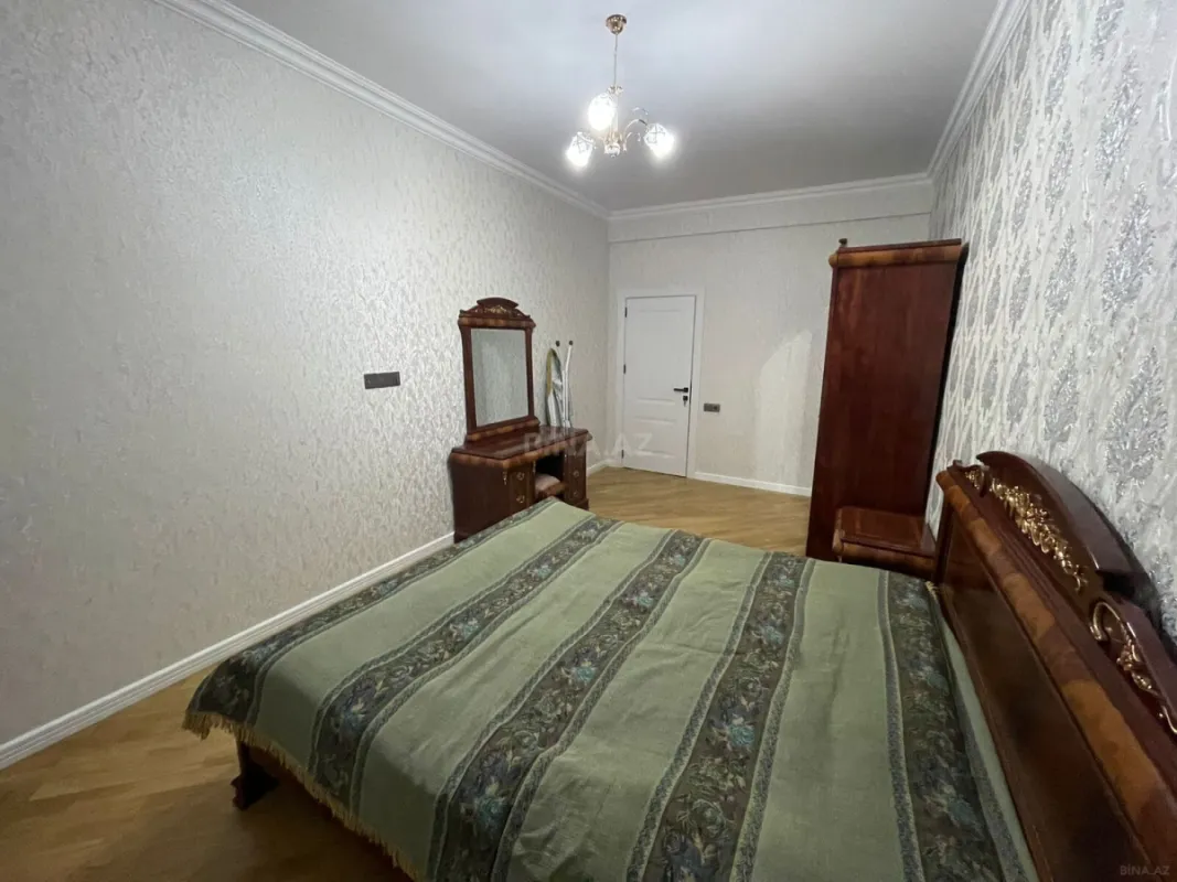 Kirayə verilir 2 otaqlı mənzil 90 m²