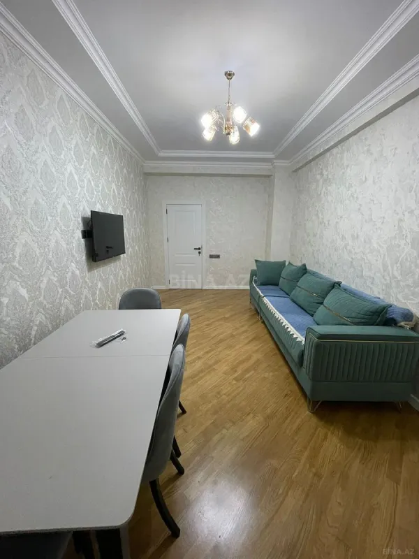 Kirayə verilir 2 otaqlı mənzil 90 m²