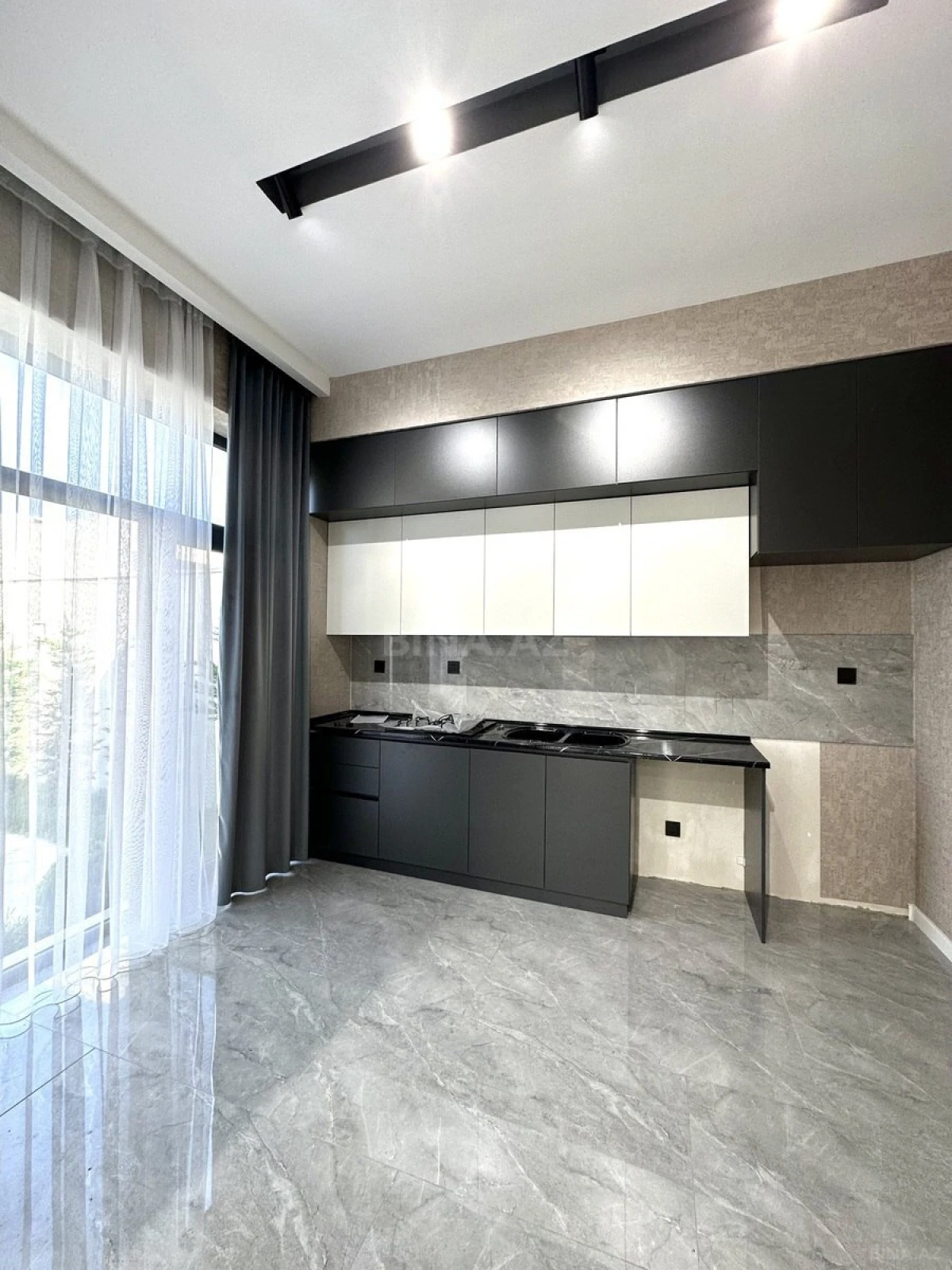 Satılır 4 otaqlı həyət evi 120 m²
