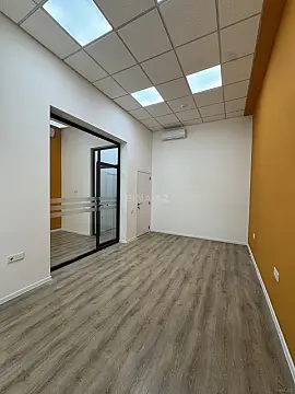Kirayə verilir 2 otaqlı ofis 68 m²