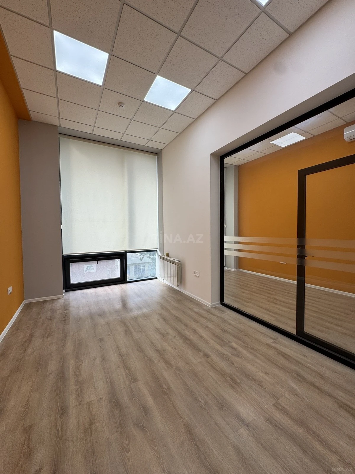 Kirayə verilir 2 otaqlı ofis 68 m²