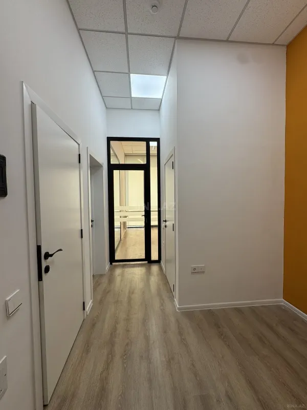 Kirayə verilir 2 otaqlı ofis 68 m²
