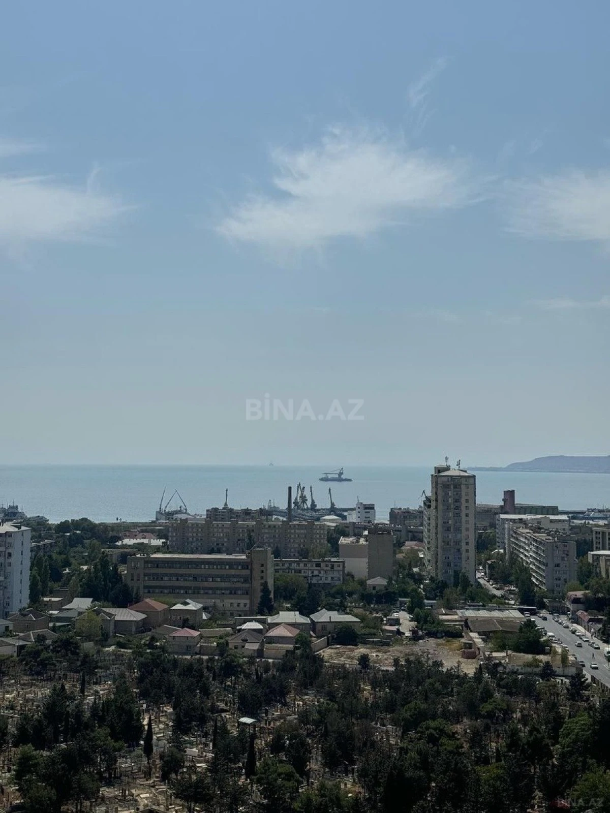 Satılır 3 otaqlı mənzil 140 m²