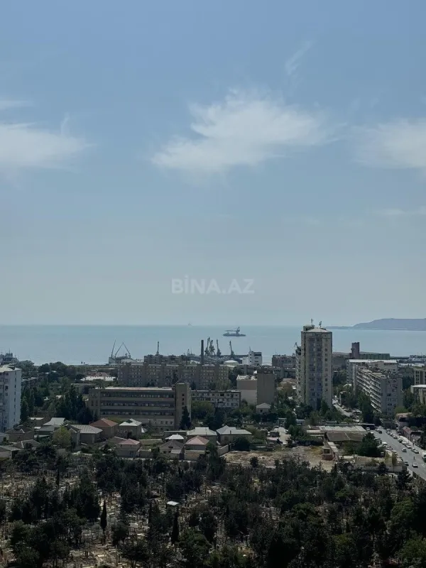 Satılır 3 otaqlı mənzil 140 m²