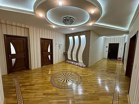 Satılır 3 otaqlı mənzil 140 m²
