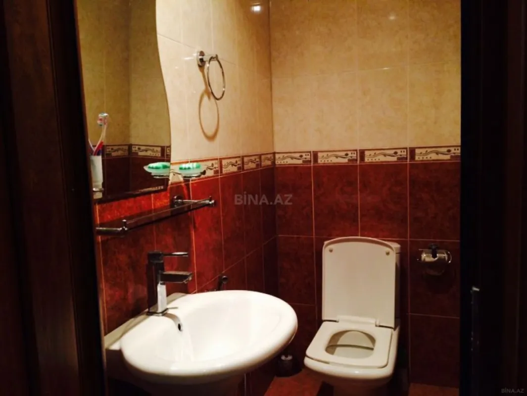 Satılır 3 otaqlı mənzil 159 m²