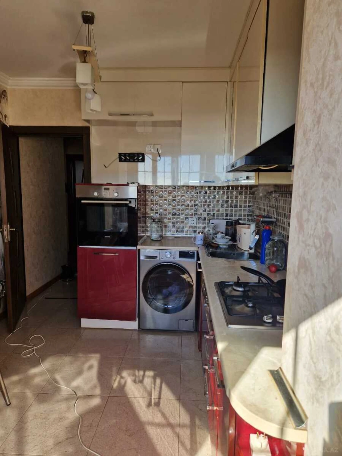 Satılır 4 otaqlı mənzil 90 m²