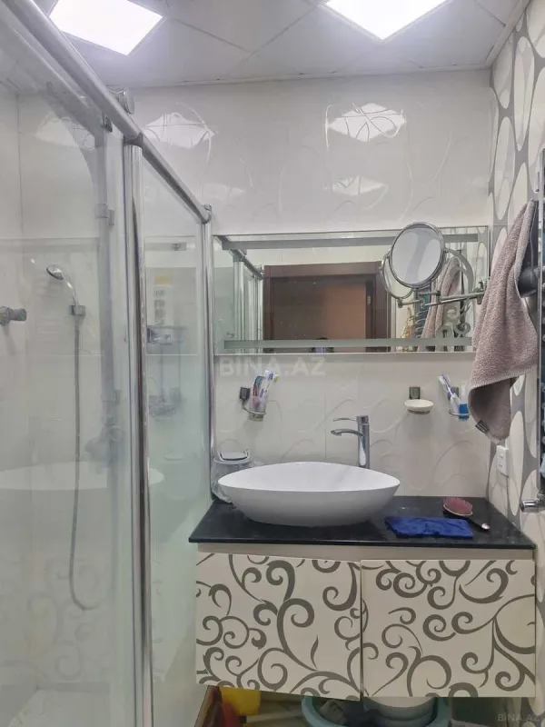 Satılır 4 otaqlı mənzil 90 m²