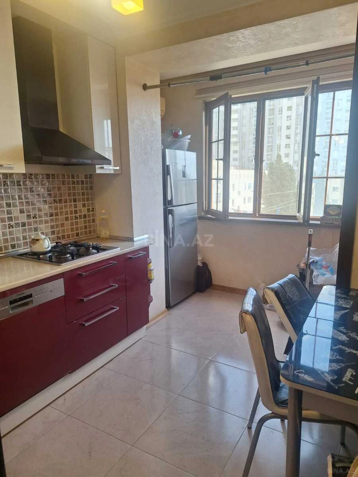 Satılır 4 otaqlı mənzil 90 m²