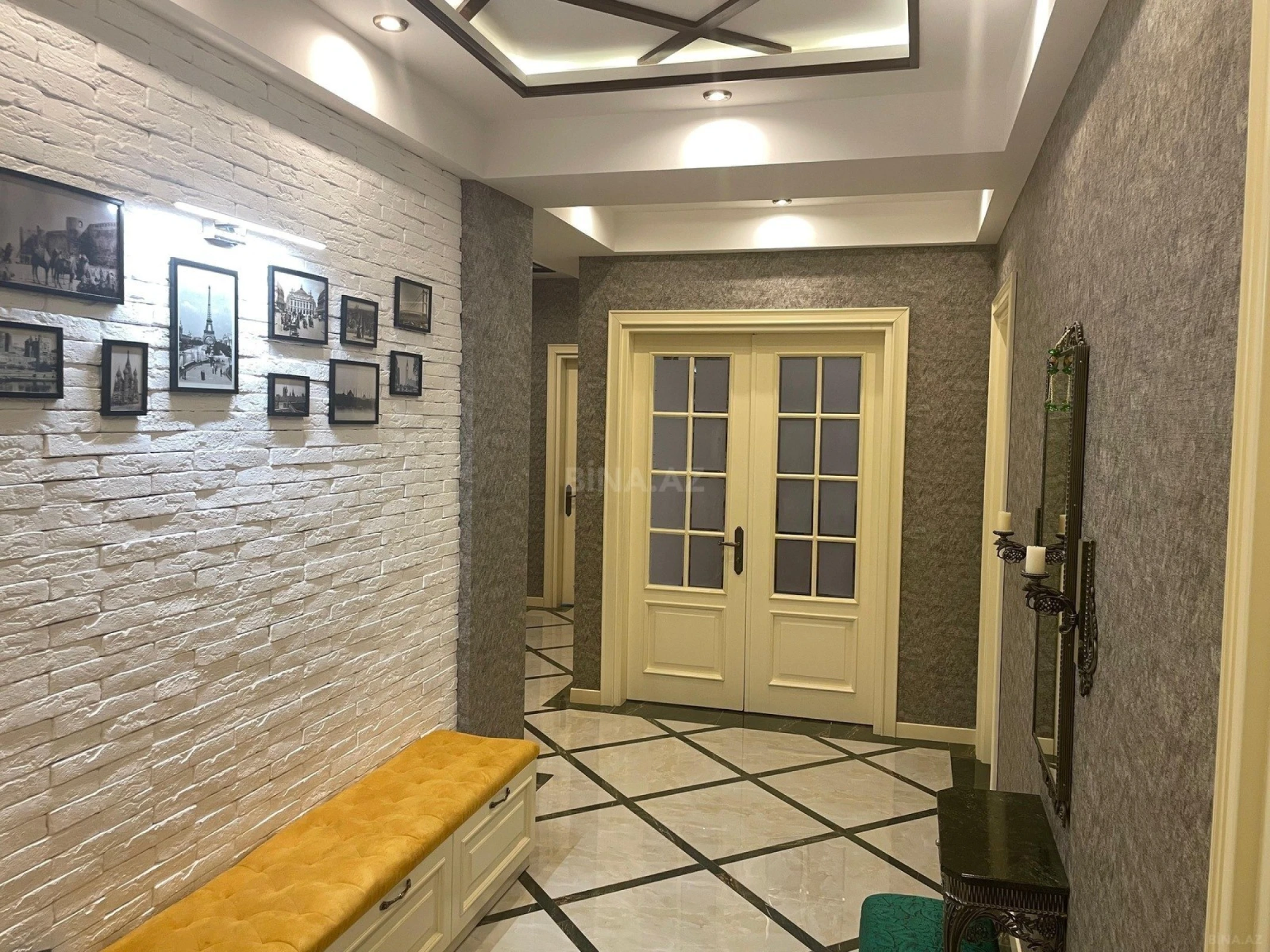 Satılır 4 otaqlı mənzil 145 m²