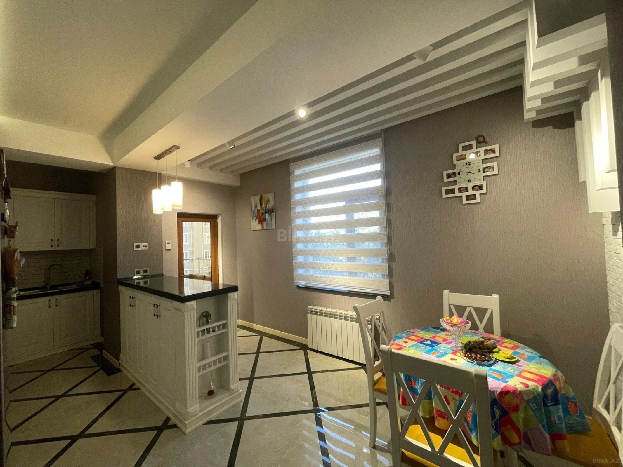 Satılır 4 otaqlı mənzil 145 m²