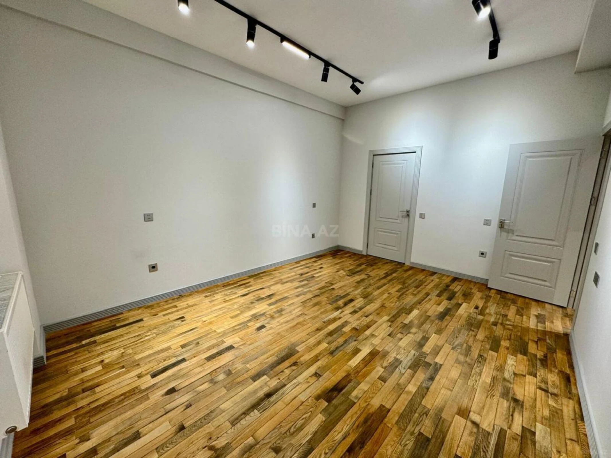 Kirayə verilir 4 otaqlı ofis 120 m²