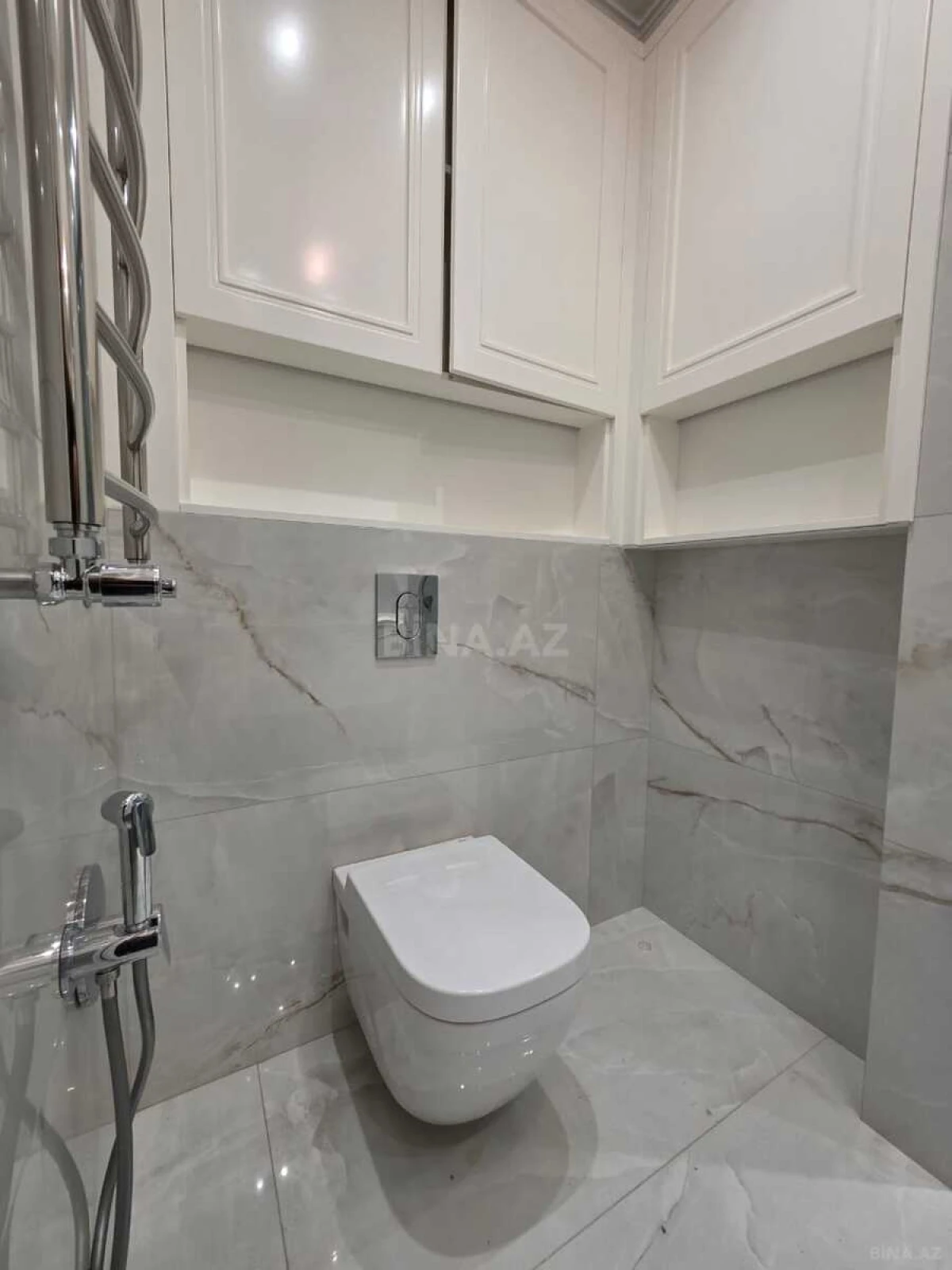 Kirayə verilir 3 otaqlı mənzil 140 m²