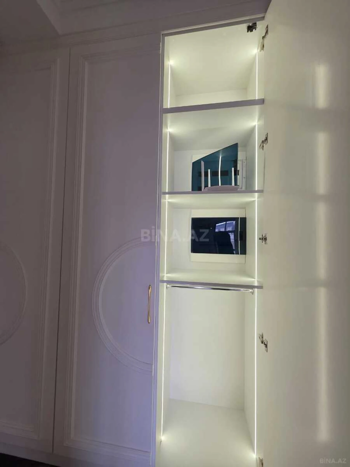 Kirayə verilir 3 otaqlı mənzil 140 m²