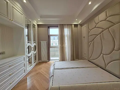 Kirayə verilir 3 otaqlı mənzil 140 m²