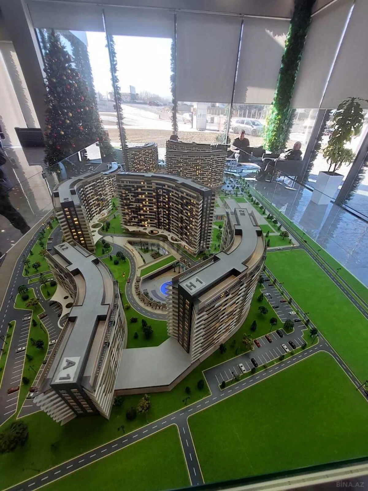 Satılır 2 otaqlı mənzil 81 m²