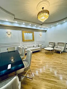 Kirayə verilir 4 otaqlı mənzil 144 m²