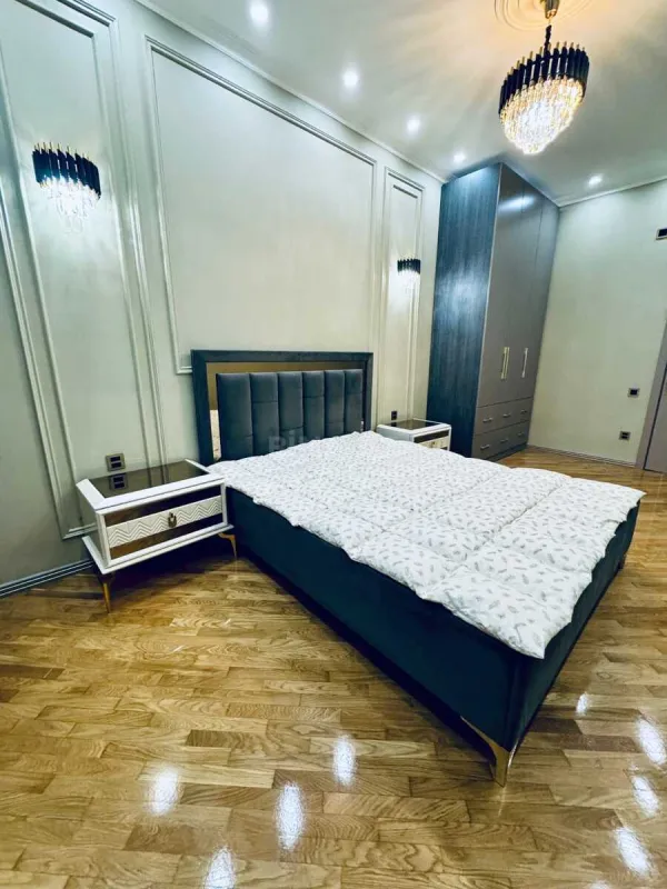 Kirayə verilir 4 otaqlı mənzil 144 m²