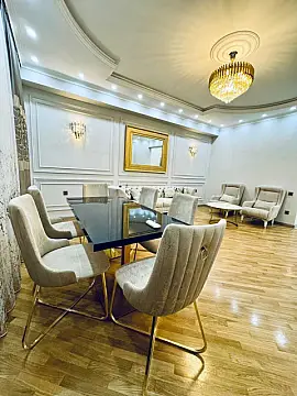 Kirayə verilir 4 otaqlı mənzil 144 m²