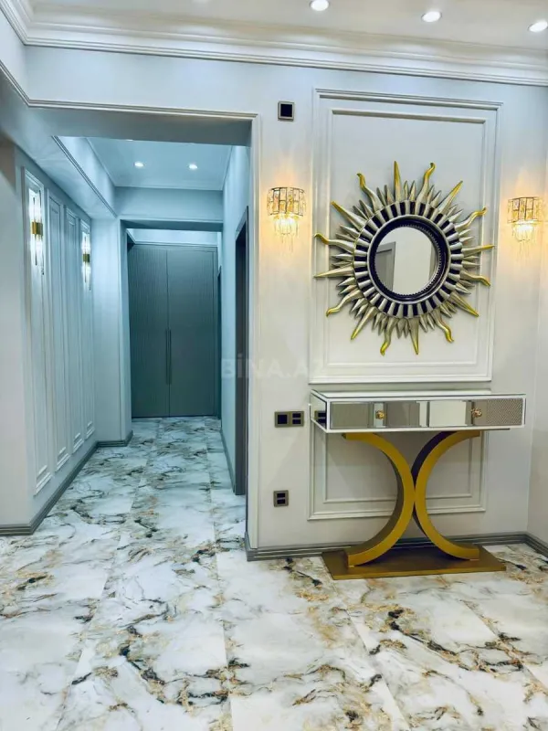 Kirayə verilir 4 otaqlı mənzil 144 m²